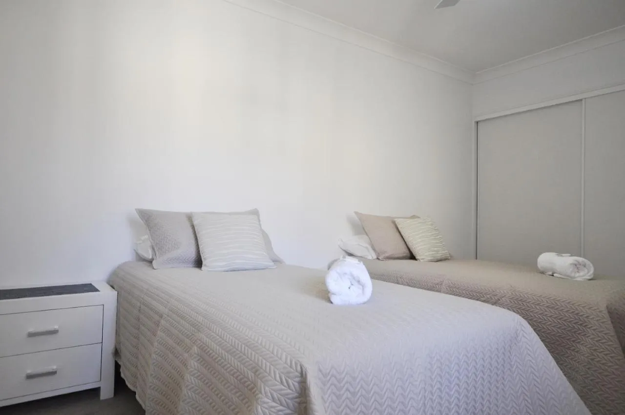 Bellissimo - 2 Bedroom Apartment In The Sylvan Beach Resort! Bellara